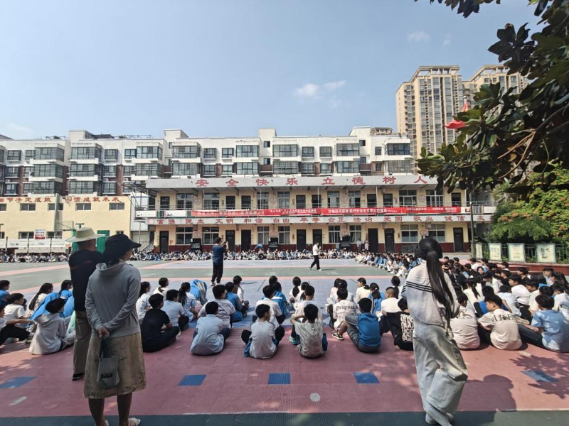 辉县民族小学科普22.png